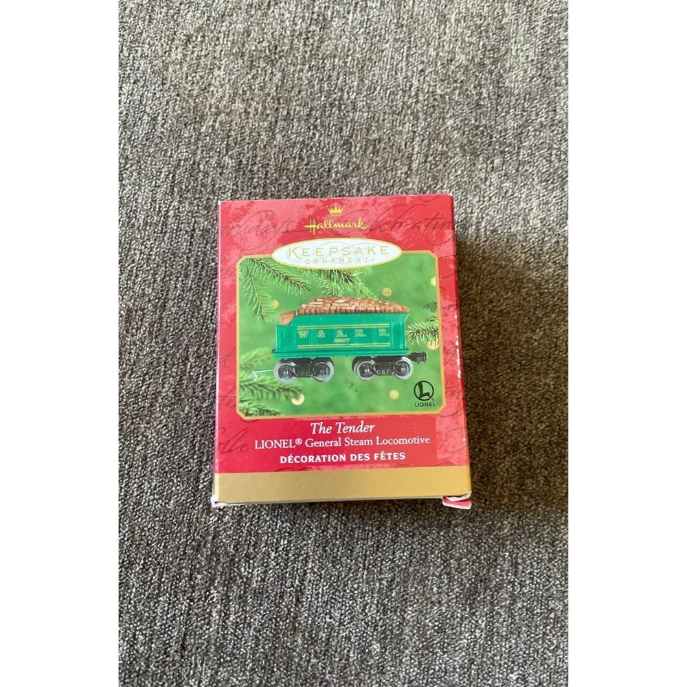 Hallmark keepsake ornament the tender Lionel general steam locomotive 2000